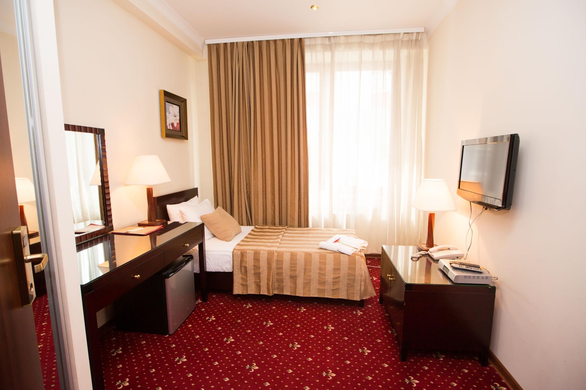 Jumbo Hotel Chisinau Luaran gambar