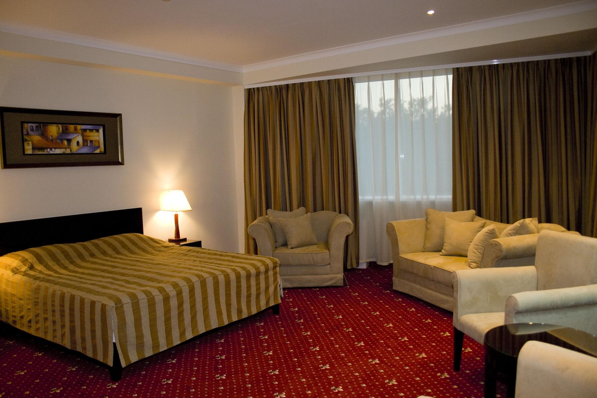 Jumbo Hotel Chisinau Luaran gambar