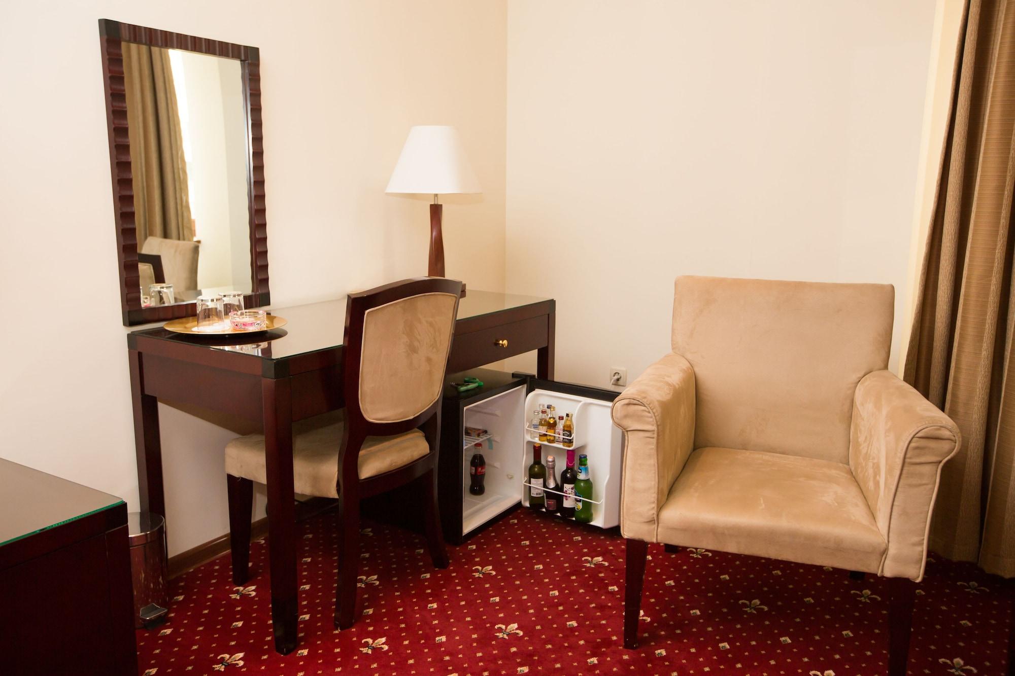 Jumbo Hotel Chisinau Luaran gambar