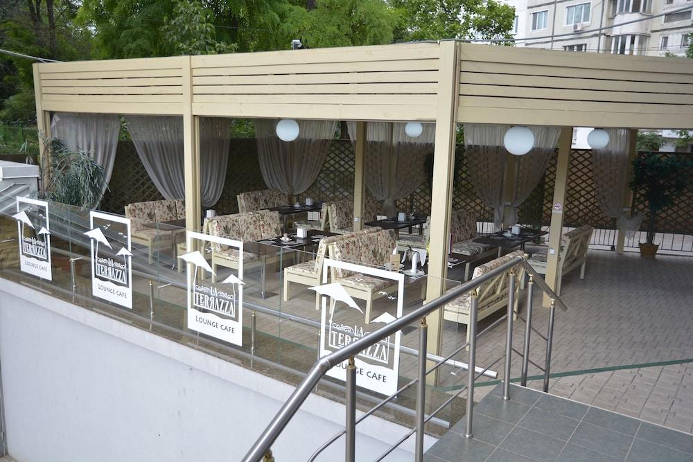 Jumbo Hotel Chisinau Luaran gambar
