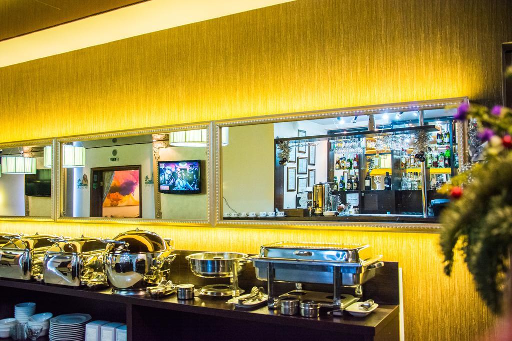 Jumbo Hotel Chisinau Luaran gambar