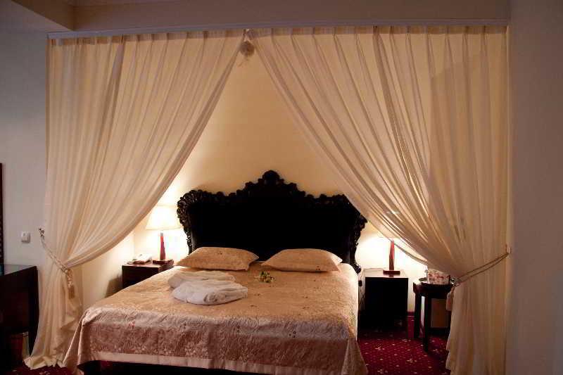 Jumbo Hotel Chisinau Luaran gambar