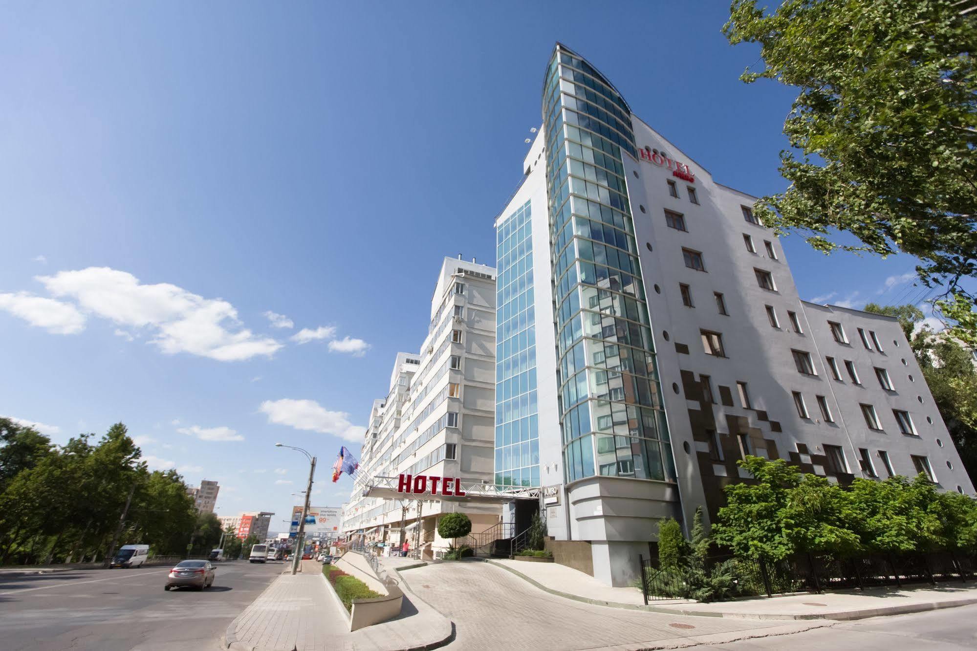 Jumbo Hotel Chisinau Luaran gambar