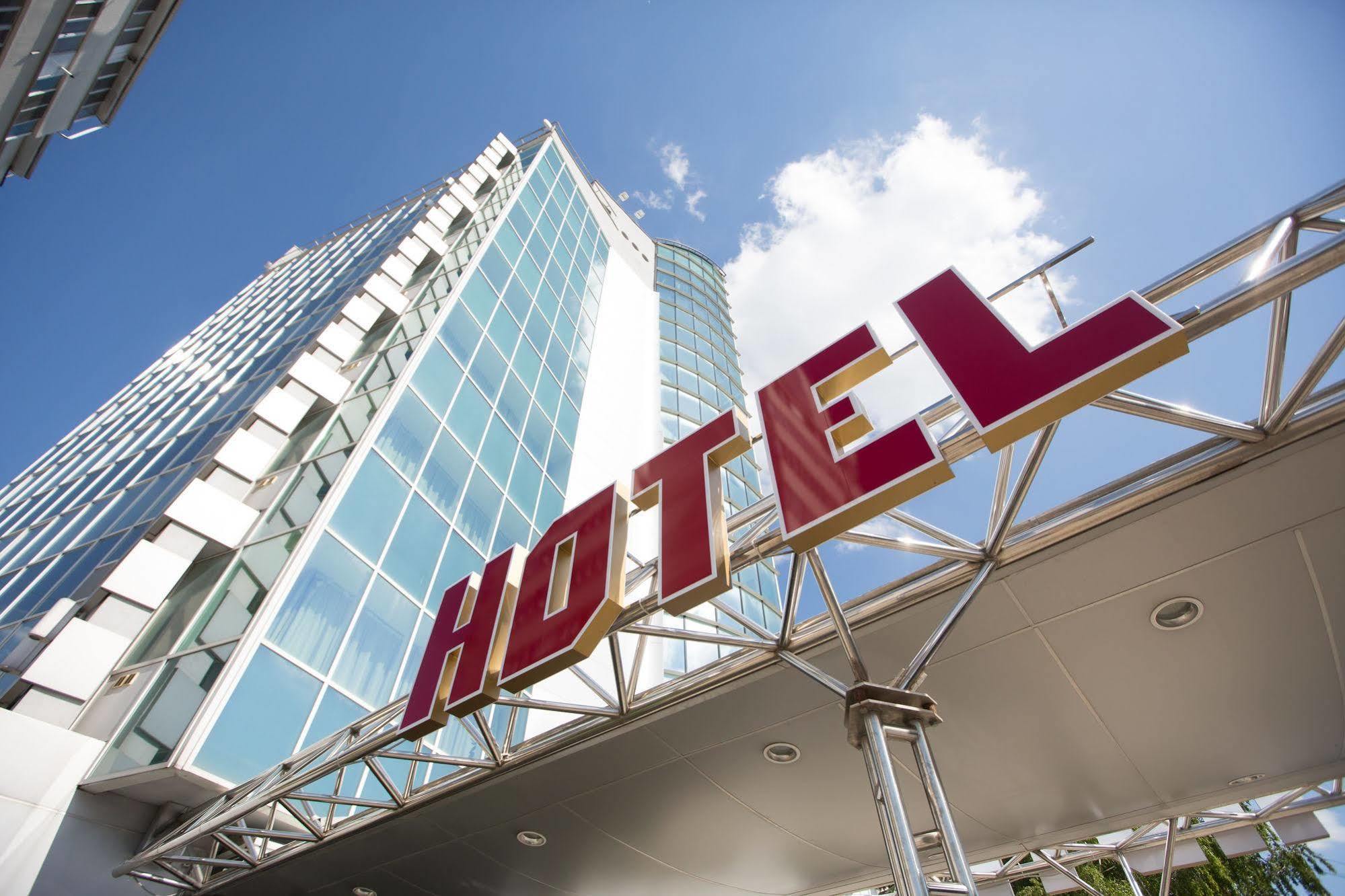 Jumbo Hotel Chisinau Luaran gambar
